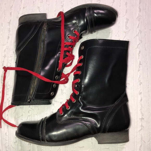 Steve Madden Shoes - Steve Madden combat boots